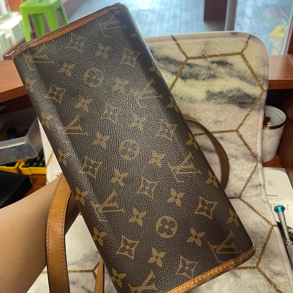 Sold ❤️🌸Louis Vuitton - Picture 3 of 16